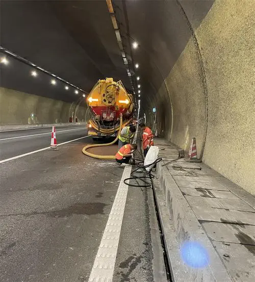 夏津隧道排水渠清淤